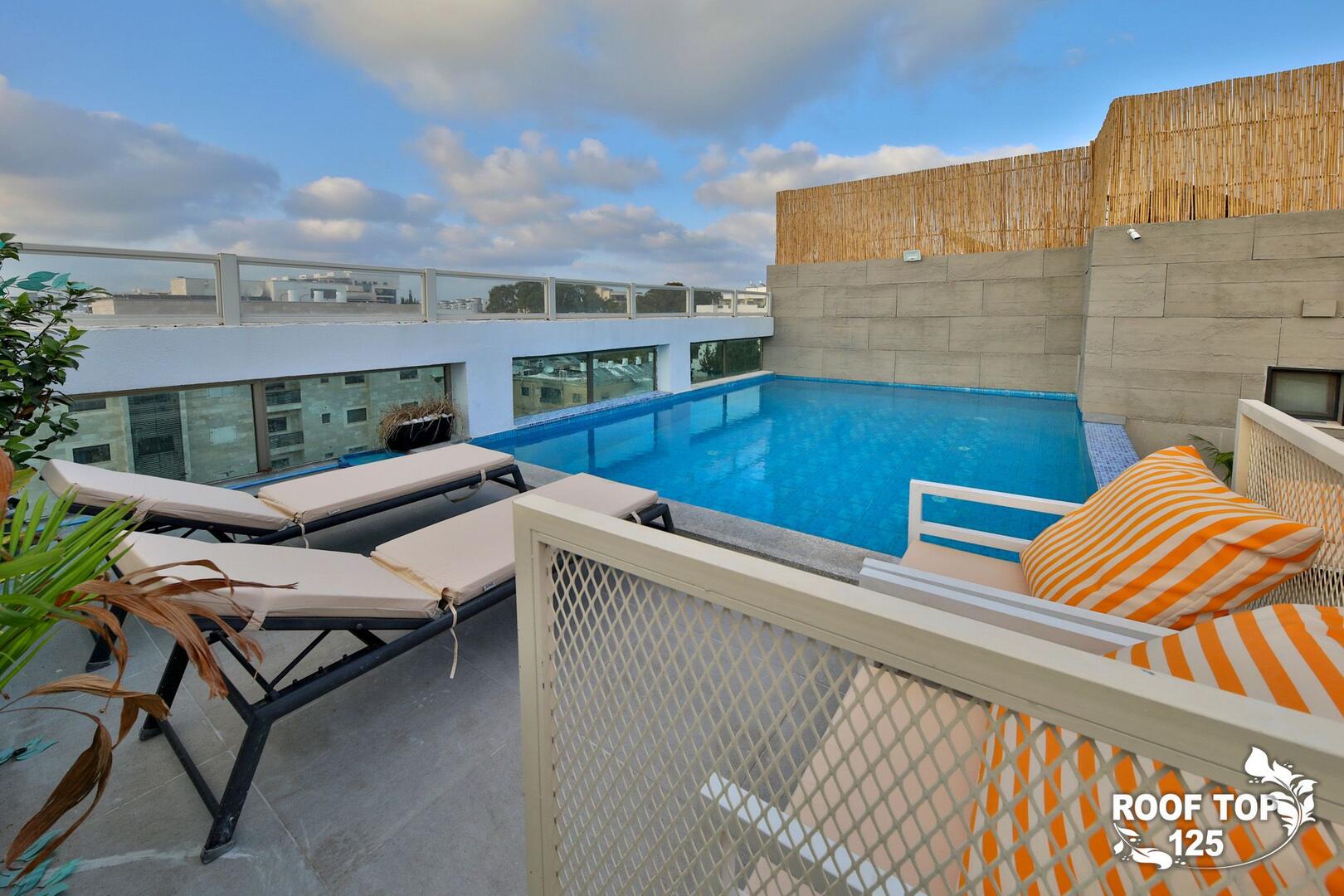 רוף טופ 125 צפון  17  לופט 4 יו