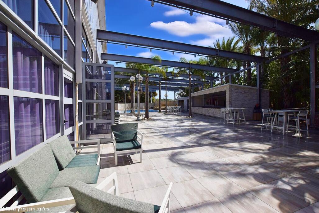 רוקה וייב מרכז  12  לופט 4 יו