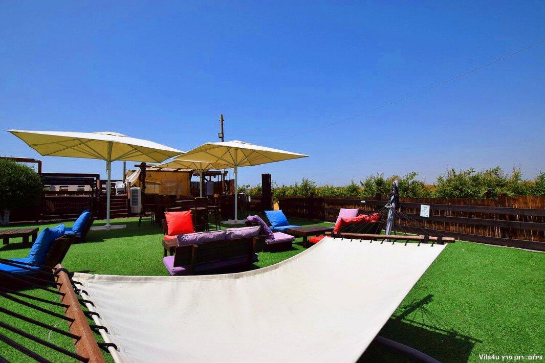 ליידיס פול מרכז  24  לופט 4 יו