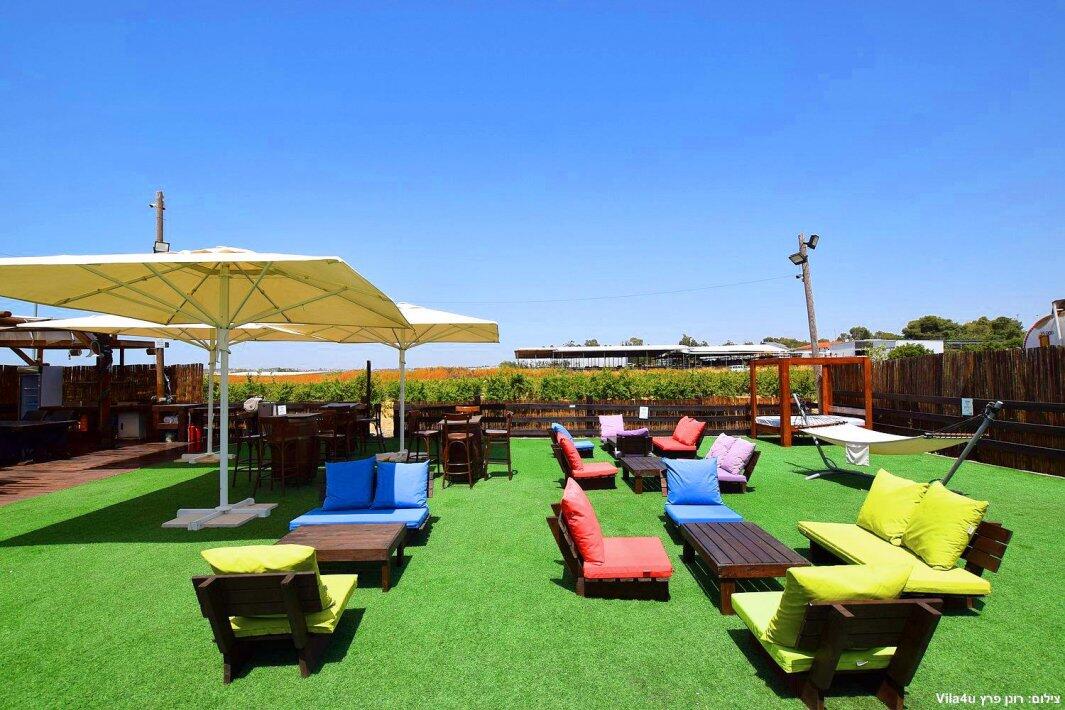 ליידיס פול מרכז  36  לופט 4 יו