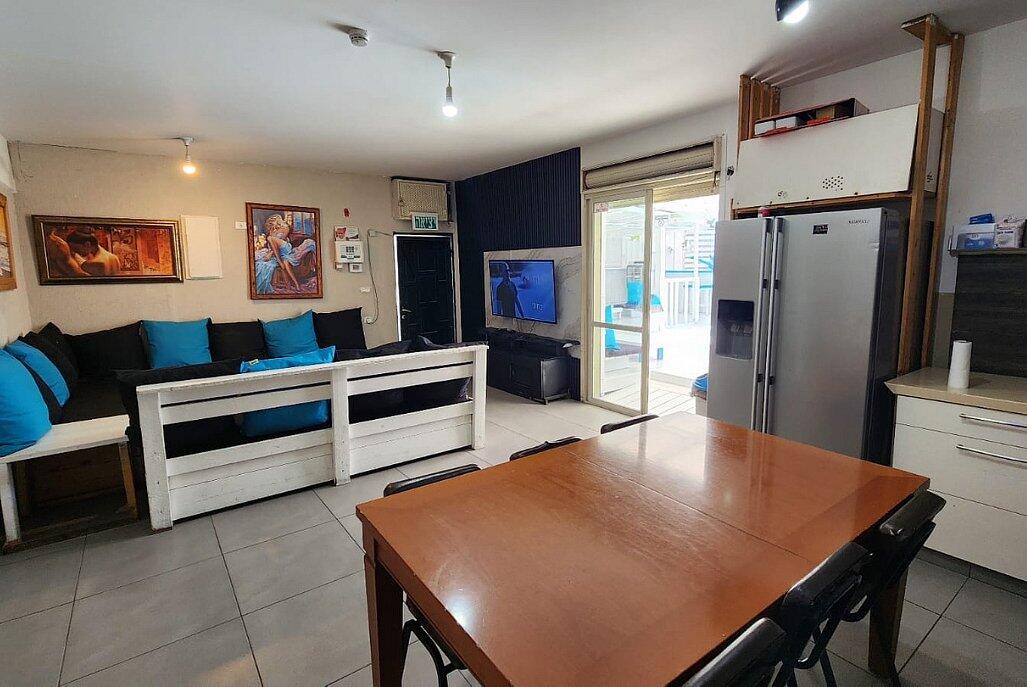 האי בשרון מרכז  28  לופט 4 יו