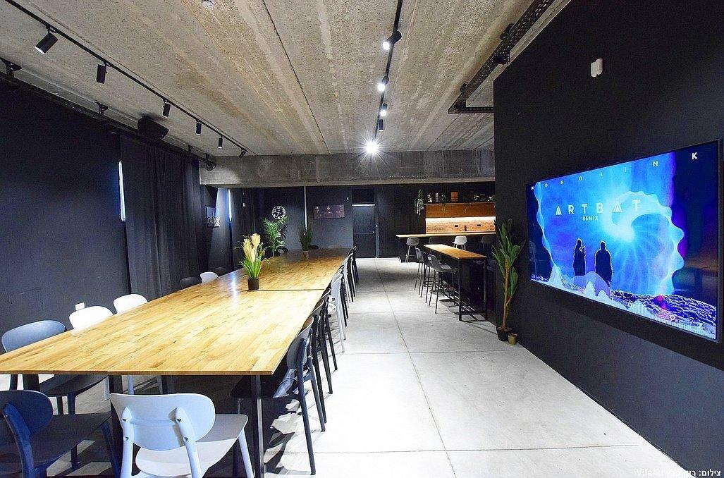 לופט קאסט - Cast מרכז  23  לופט 4 יו