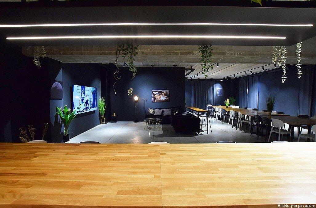 לופט קאסט - Cast מרכז  11  לופט 4 יו