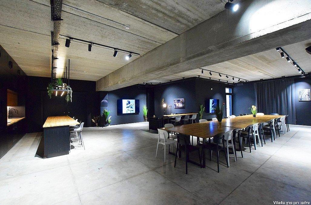 לופט קאסט - Cast מרכז  17  לופט 4 יו