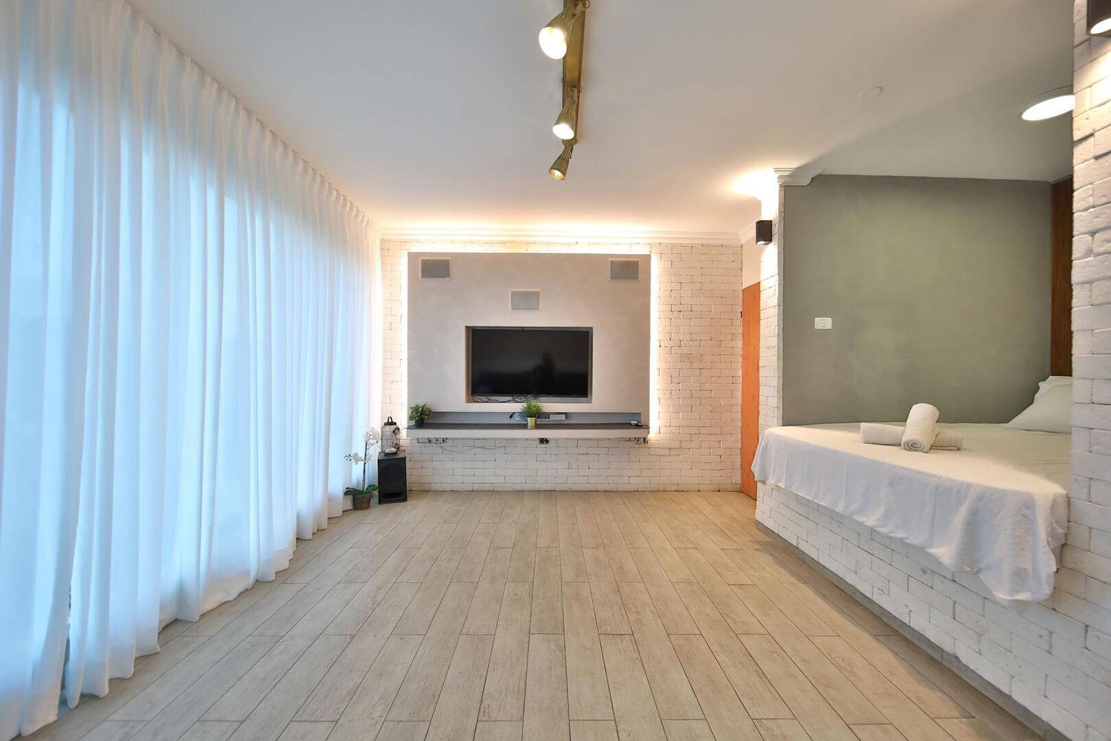 רוף טופ 125 צפון  11  לופט 4 יו