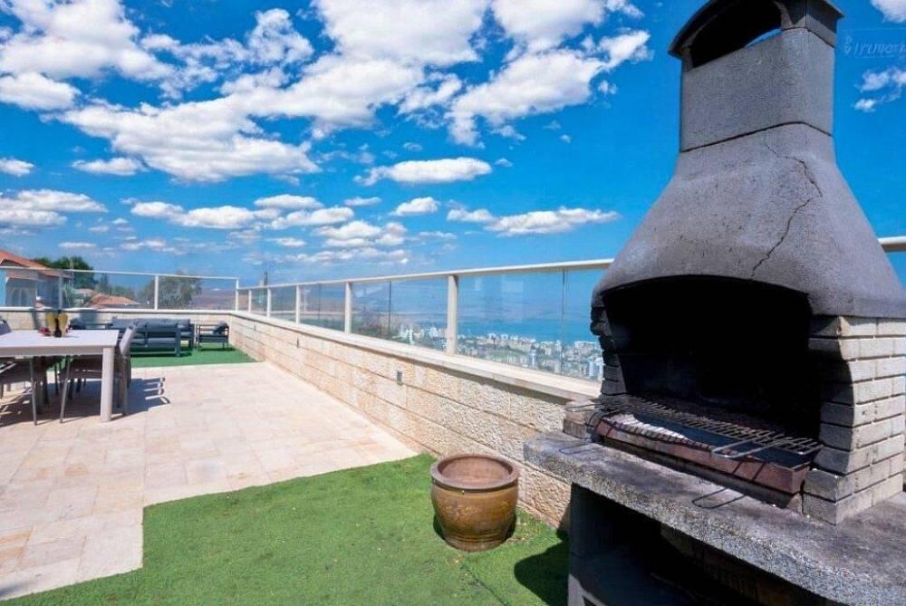 וילה דובדבן טבריה צפון  11  לופט 4 יו