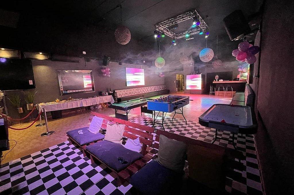 וואו קלאב- Wow Club צפון  8  לופט 4 יו