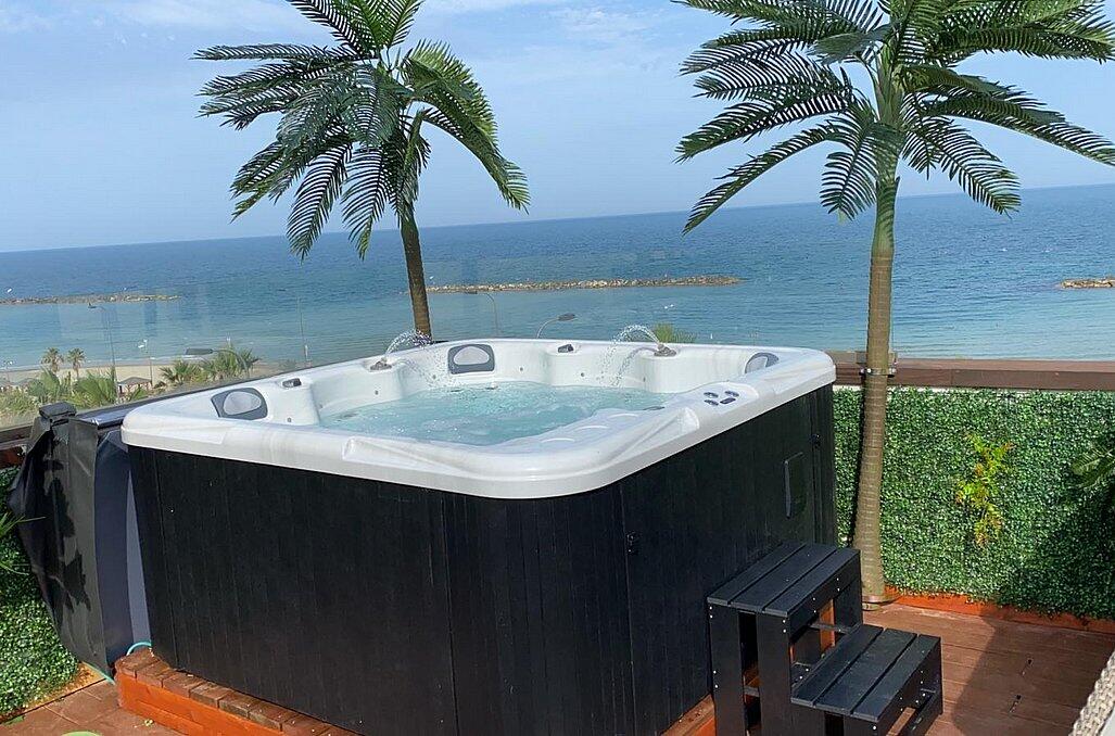 גורדונס - גג על הים מרכז  8  לופט 4 יו