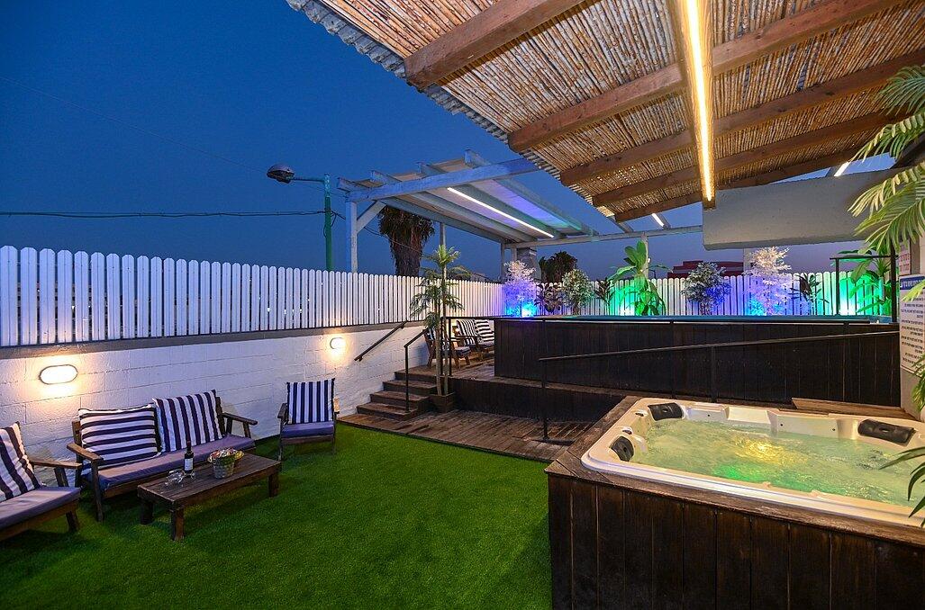 רוף טופ מרכז  13  לופט 4 יו