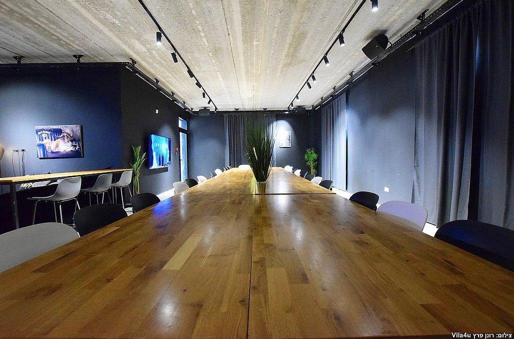 לופט קאסט - Cast מרכז  35  לופט 4 יו