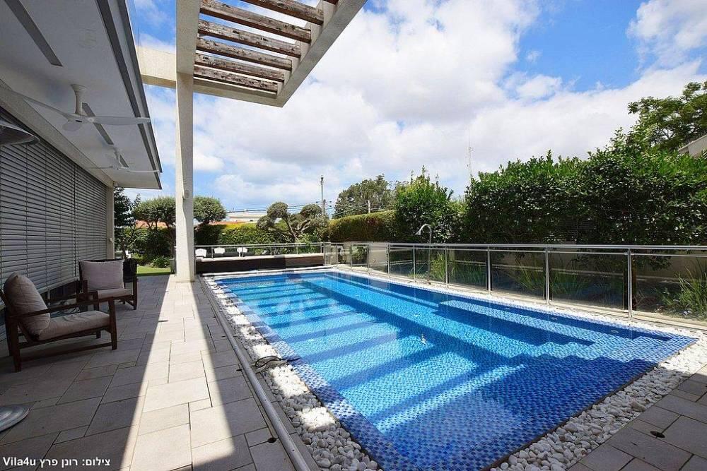 סיקרט פול מרכז  9  לופט 4 יו