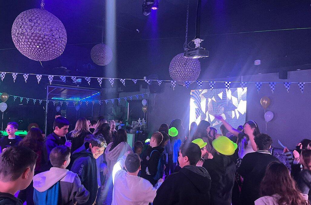 וואו קלאב- Wow Club צפון  16  לופט 4 יו