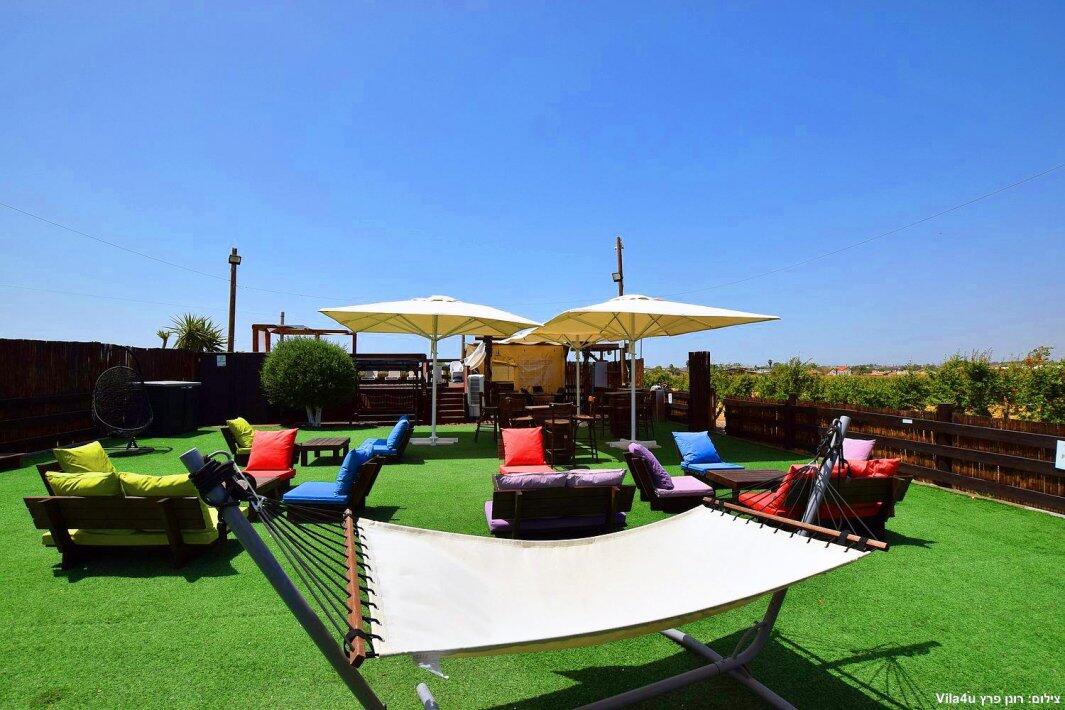 ליידיס פול מרכז  37  לופט 4 יו