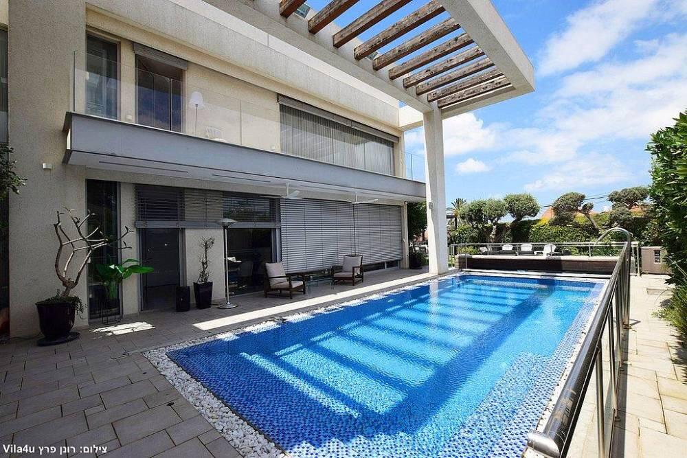 סיקרט פול מרכז  11  לופט 4 יו