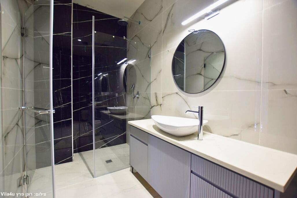 רוקה וייב מרכז  10  לופט 4 יו