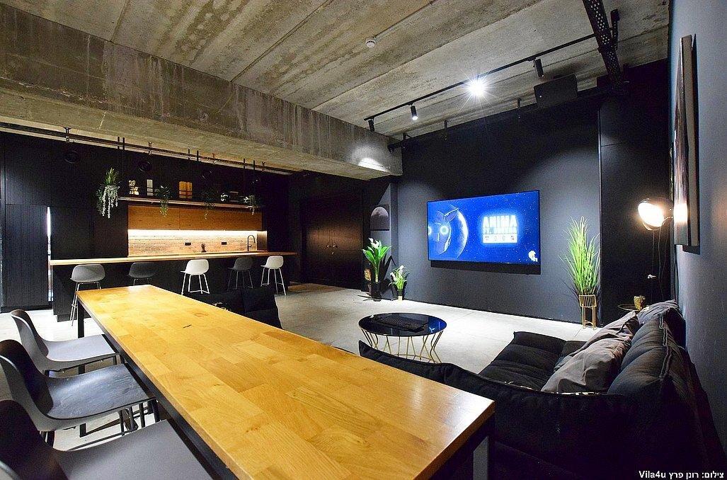 לופט קאסט - Cast מרכז  18  לופט 4 יו