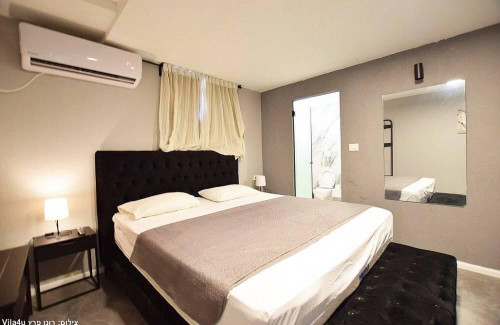 קסטילו בוטיק מרכז  28  לופט 4 יו