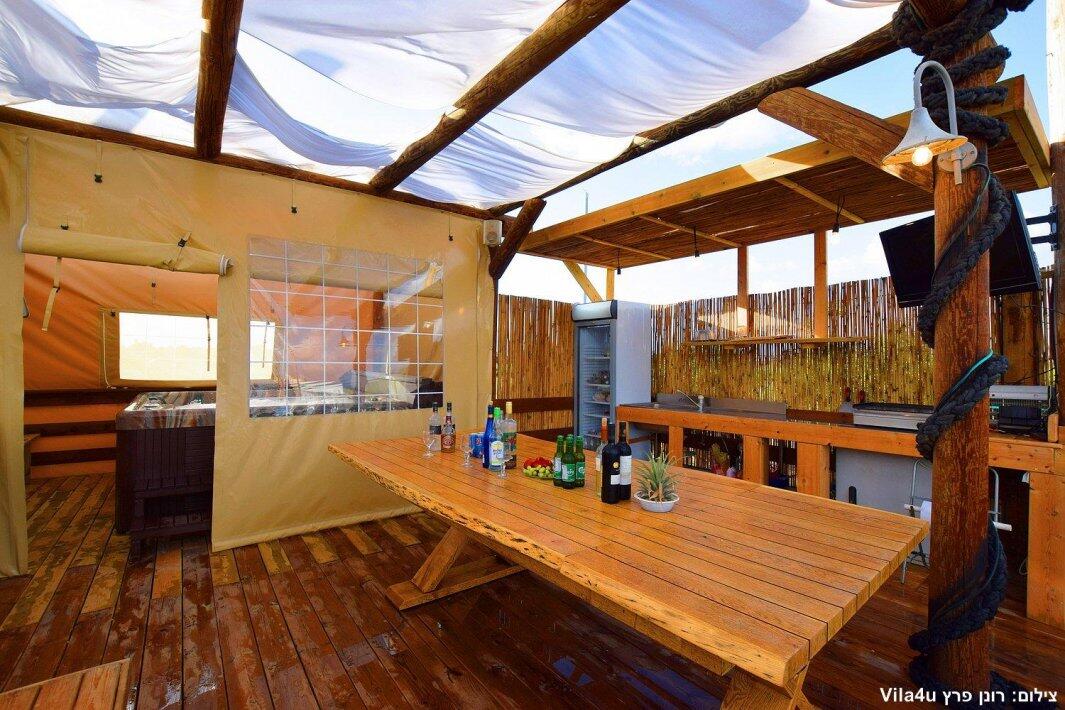 ליידיס פול מרכז  17  לופט 4 יו