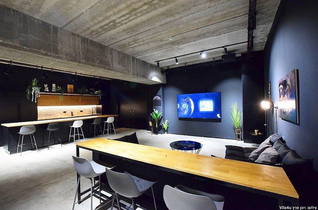 לופט קאסט - Cast מרכז  3  לופט 4 יו