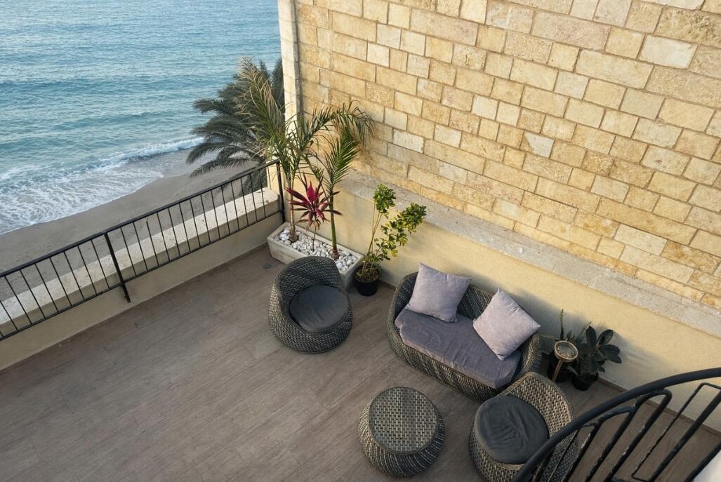 גורדונס - גג על הים מרכז  8  לופט 4 יו