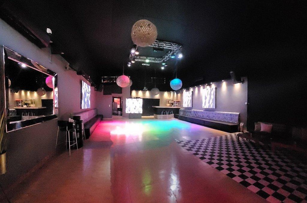 וואו קלאב- Wow Club צפון  14  לופט 4 יו