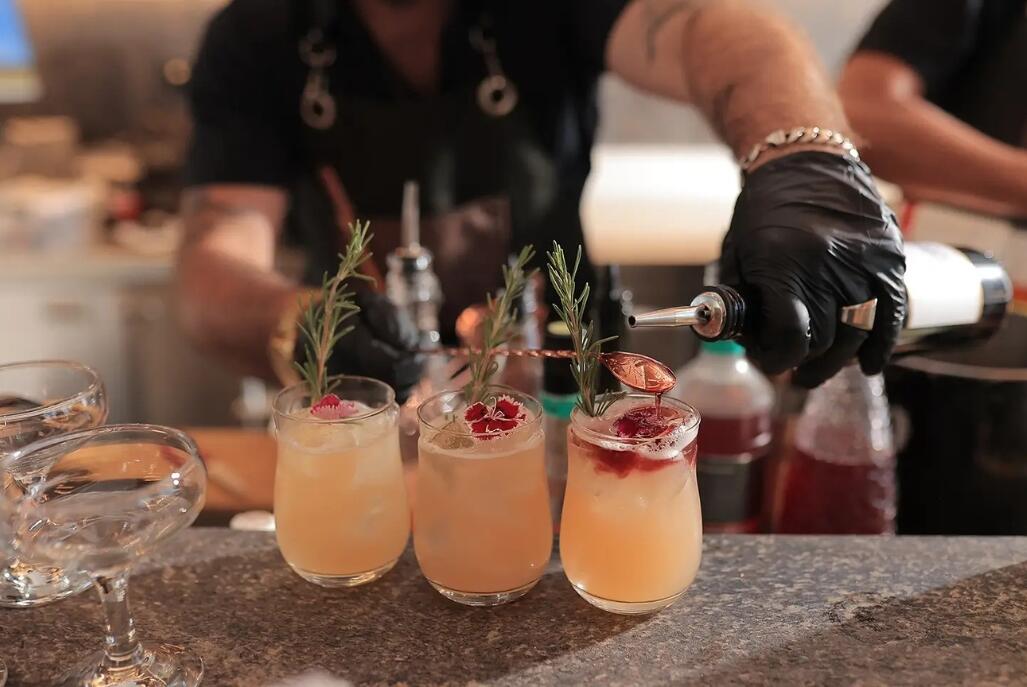 מדבר אירועים מרכז  10  לופט 4 יו