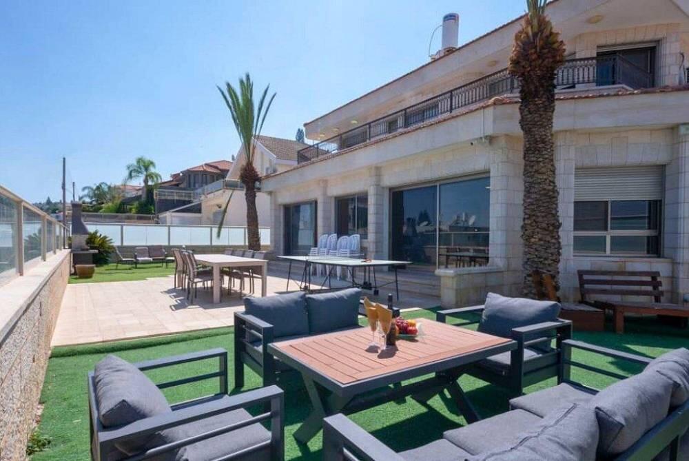 וילה דובדבן טבריה צפון  20  לופט 4 יו