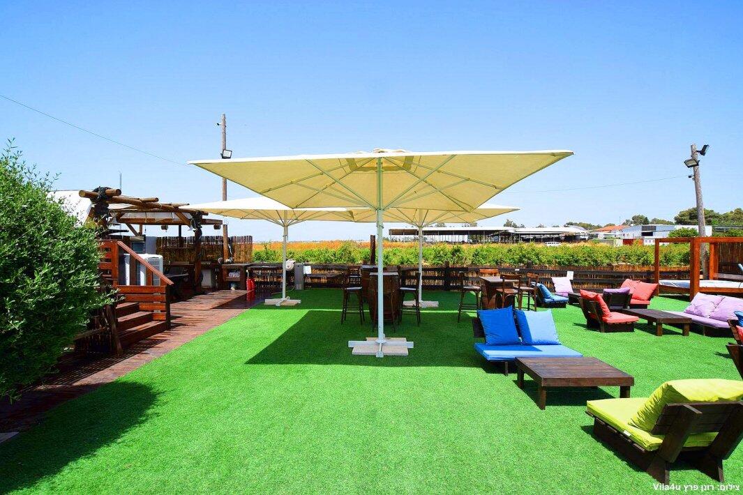 ליידיס פול מרכז  15  לופט 4 יו