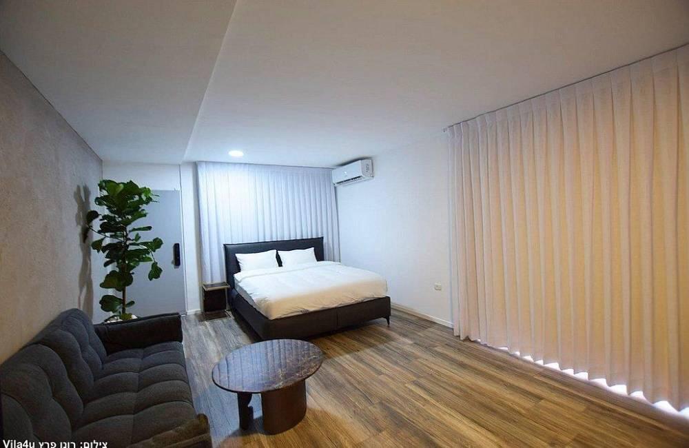 קסטילו בוטיק מרכז  27  לופט 4 יו