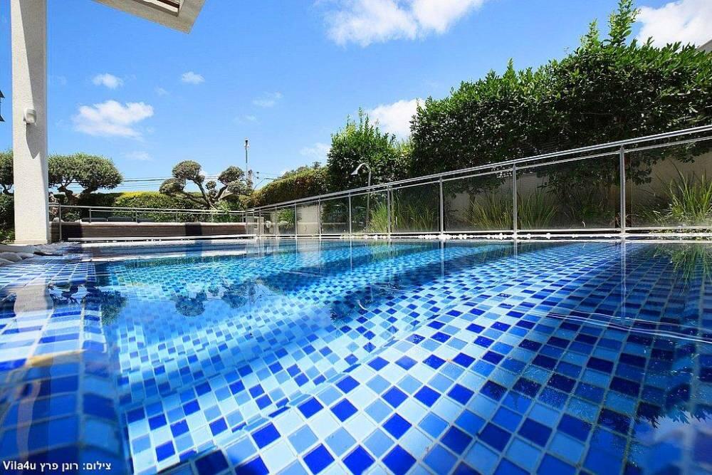 סיקרט פול מרכז  20  לופט 4 יו