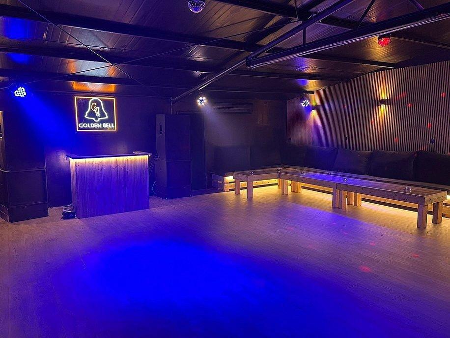 גולדן בל מרכז  18  לופט 4 יו