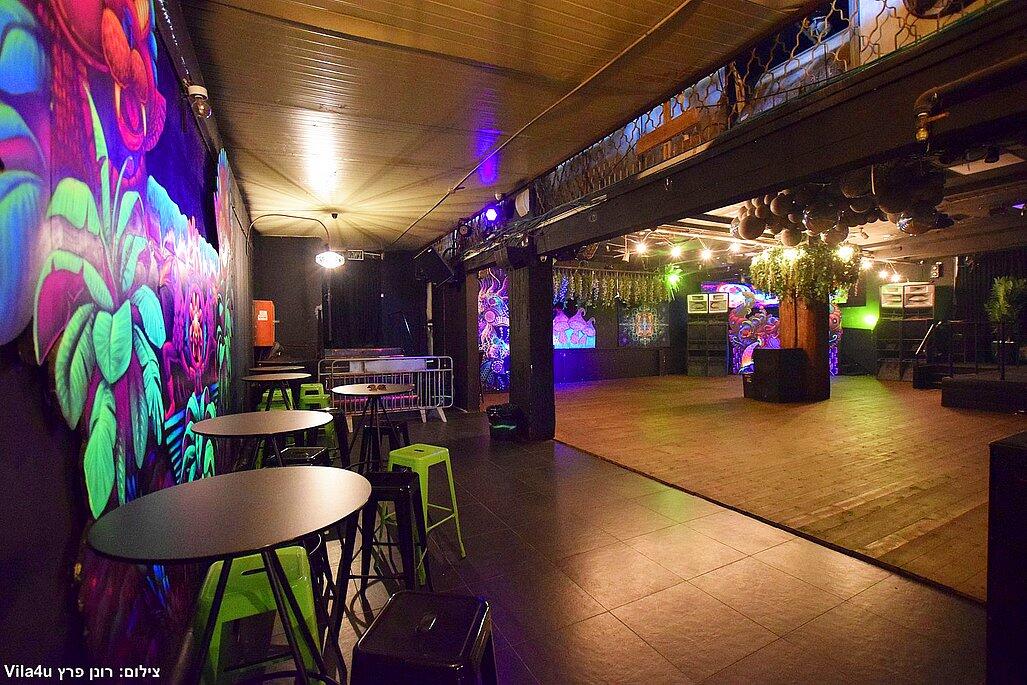 ג'סיקה איוונסט מרכז  6  לופט 4 יו