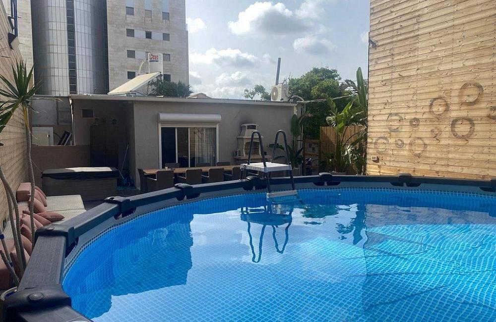 קסטילו בוטיק מרכז  19  לופט 4 יו