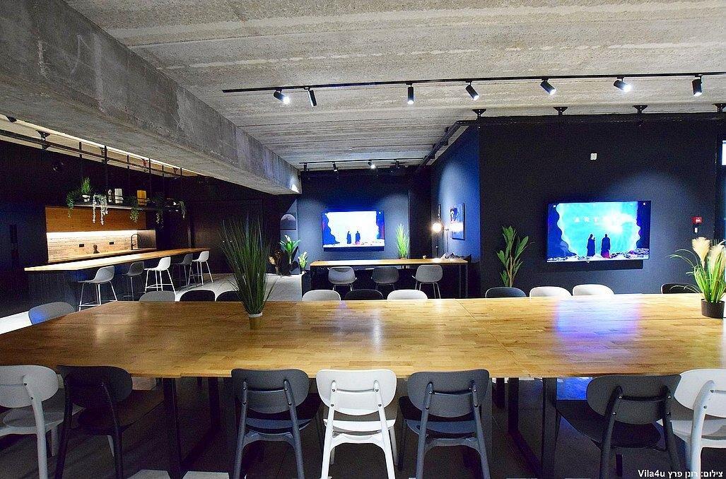 לופט קאסט - Cast מרכז  32  לופט 4 יו