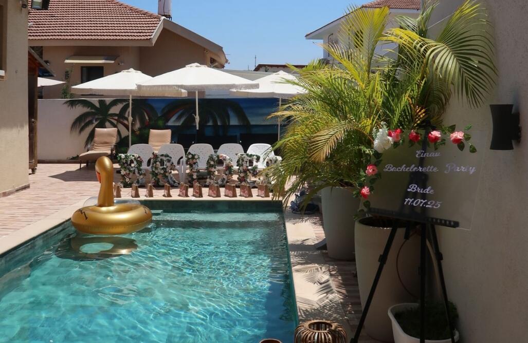 מלכה פול Malka pool מרכז  3  לופט 4 יו